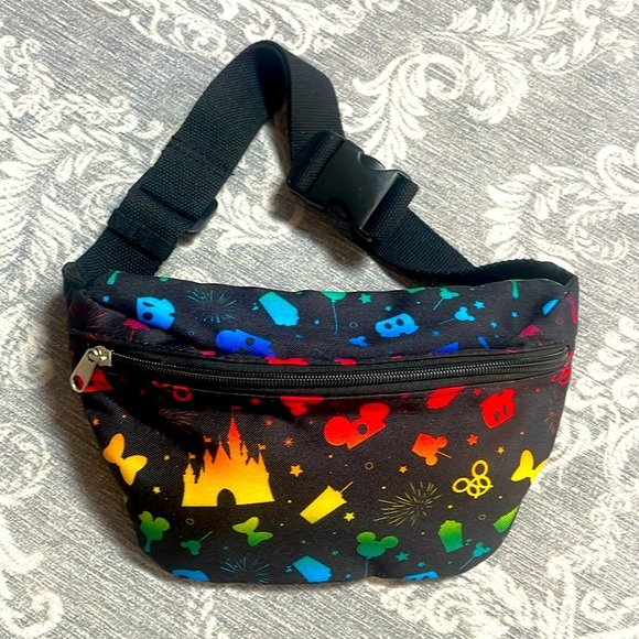NWOT- 🌈 Disney Theme Parks Fanny Pack/ Shoulder Bag - Picture 1 of 16